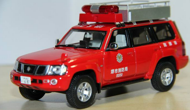 红色模型