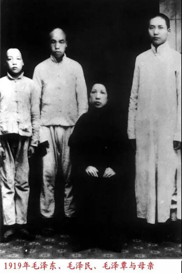 中国最强母亲：大儿子国家主席，二儿子银行行长，三儿子军区司令！