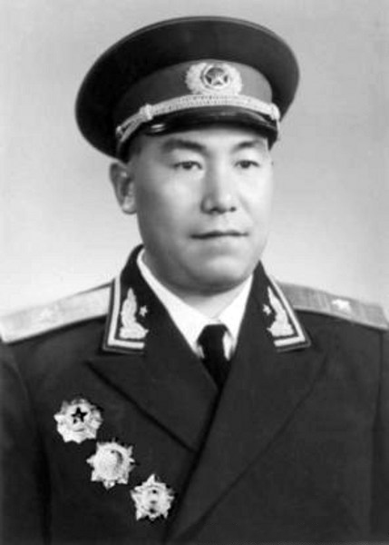 邓华上将