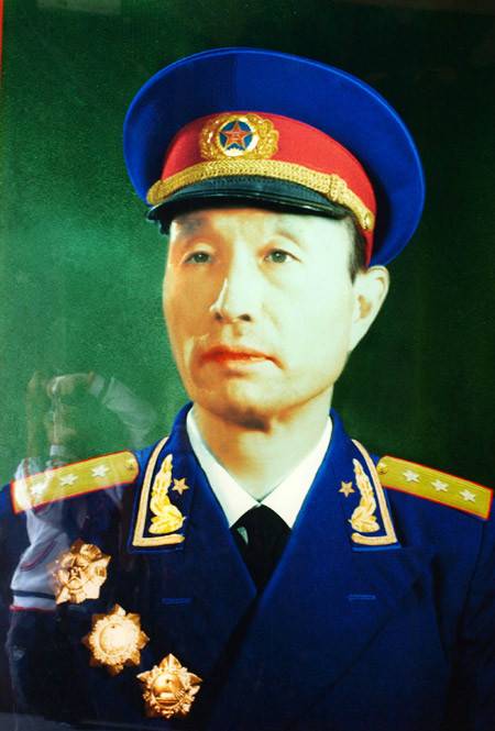 张爱萍上将