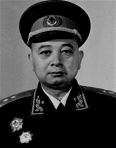 黄火星中将
