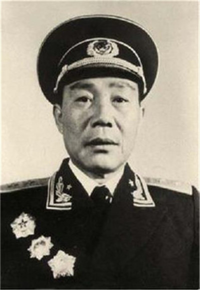 顿星云中将