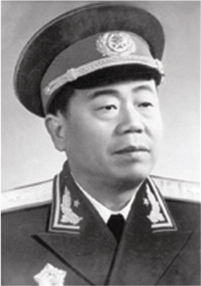 聂凤智中将