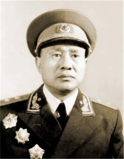 胡奇才中将