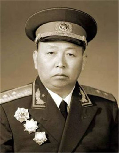 詹才芳中将