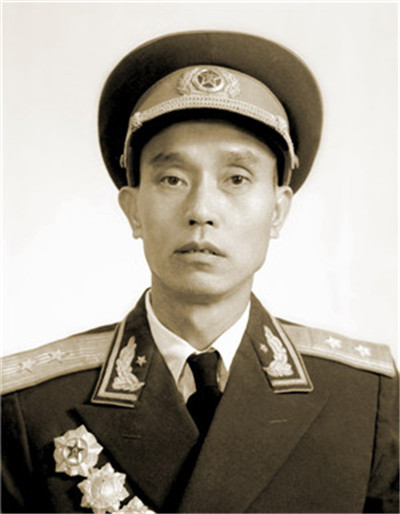 周志坚中将