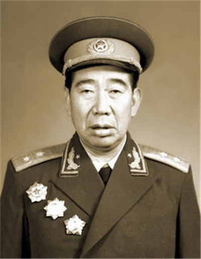 杨国夫中将