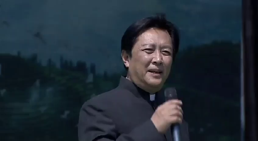 唐国强朗诵毛主席诗词《重上井冈山》