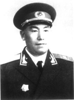 李化民少将