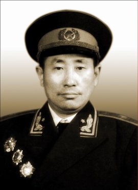 何柱成少将