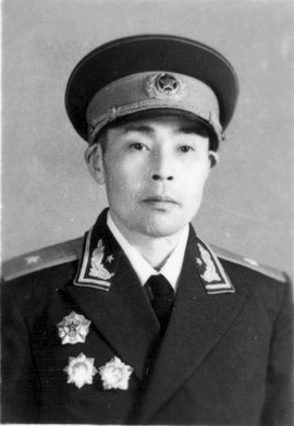 何志远少将