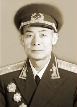 何光宇少将