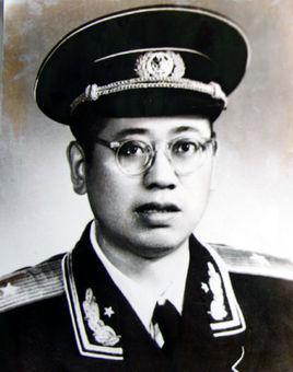 何辉少将