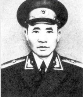 张世珍少将