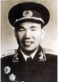 李世安少将
