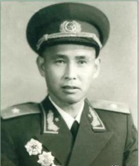 李光辉少将