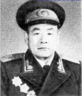 孟庆山少将