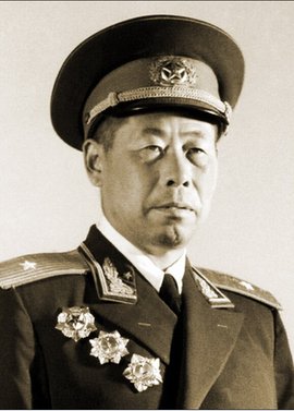 胡定千少将
