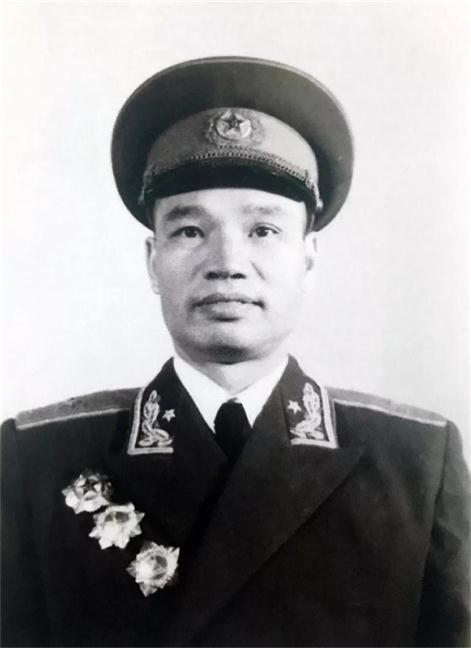 陈熙少将