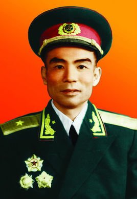 钟生溢少将